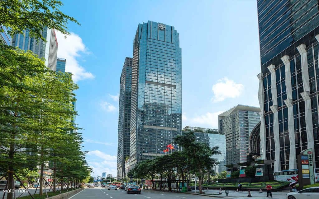 深圳CBD核心區(qū)金中環(huán)國際商務(wù)大廈——“電子哨兵”防疫閘機(jī)項目