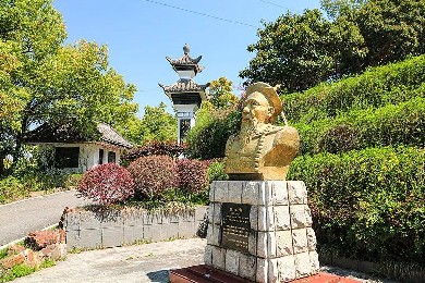 國家AAA級景區——張公山寨