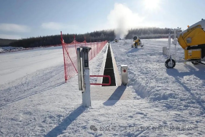 從硬件到解決方案：智能自助檢票閘機如何驅動滑雪場實現全流程數字化管理？