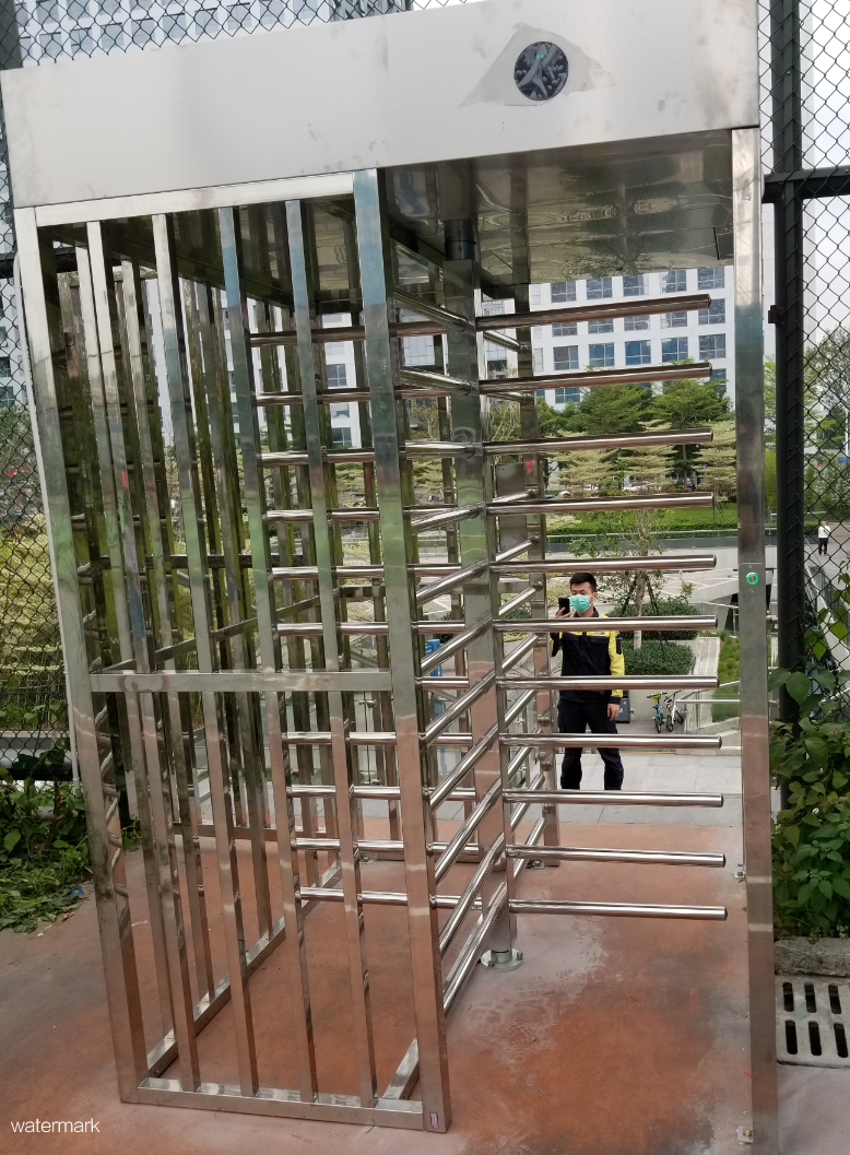 深圳寶安區(qū)留仙洞萬科云城 無人籃球場全高閘項(xiàng)目