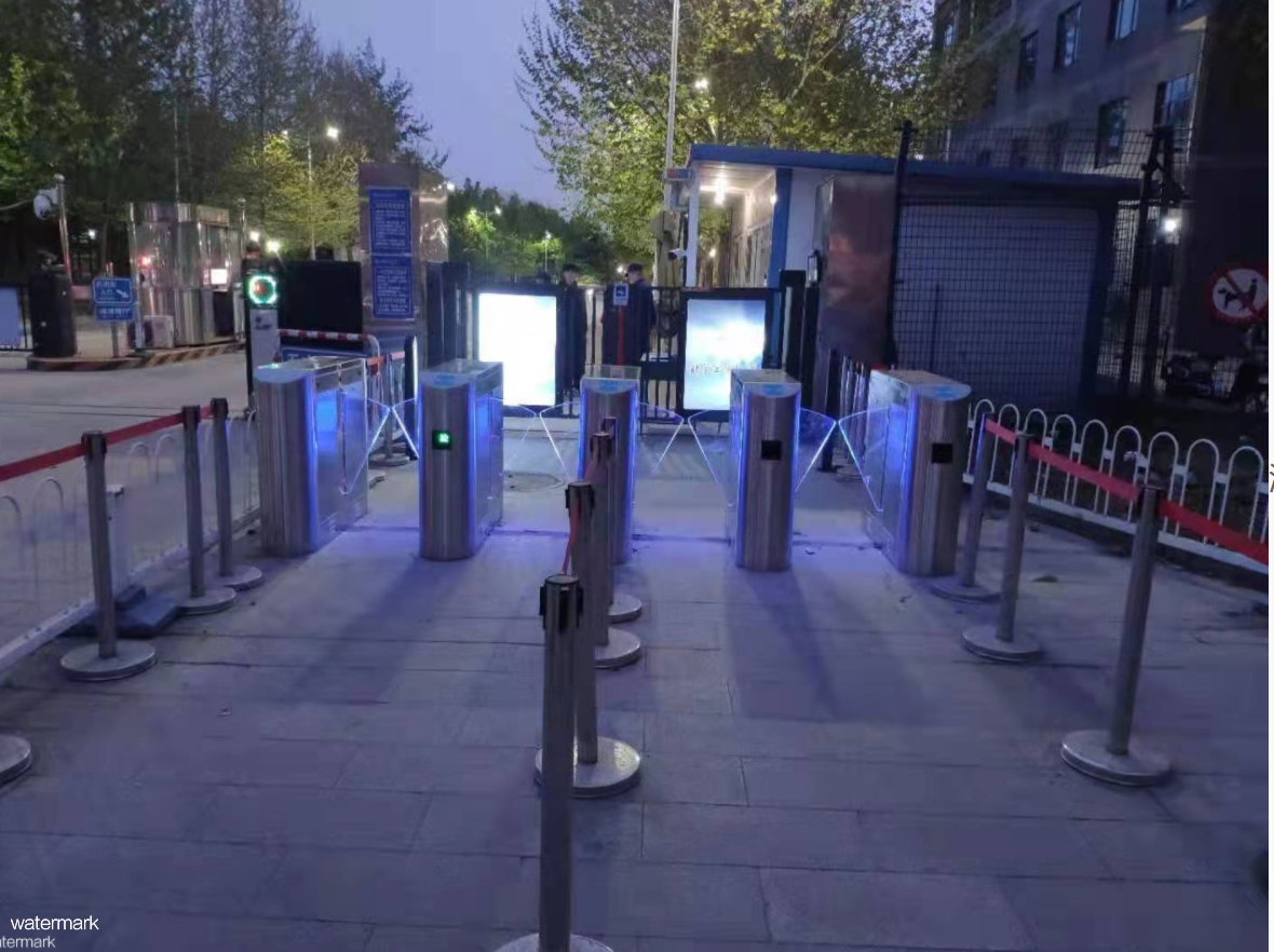 智能人行通道閘機系統的組成部分有哪些