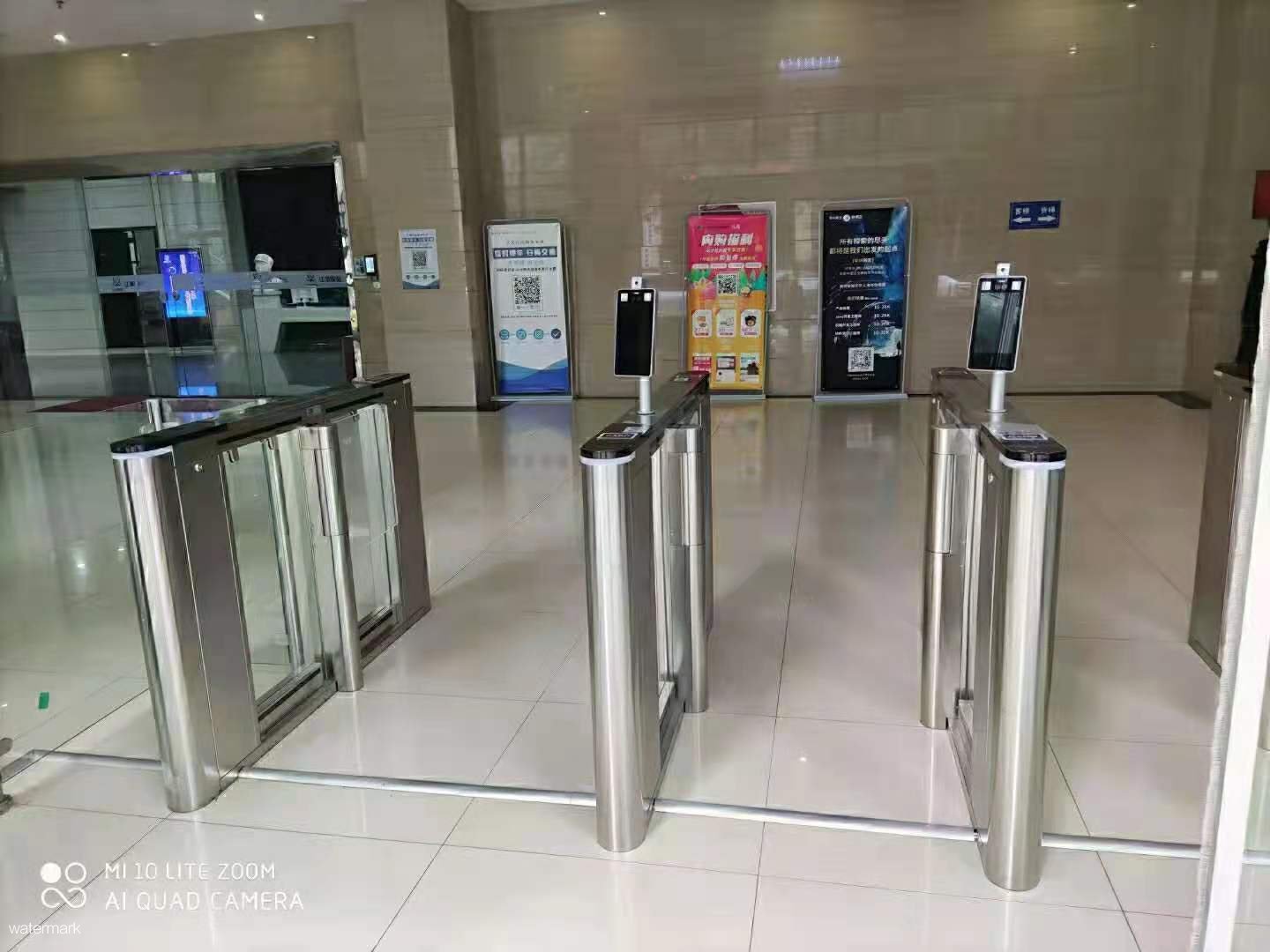 防疫健康碼人臉識別測溫閘機 自助檢驗分流防控