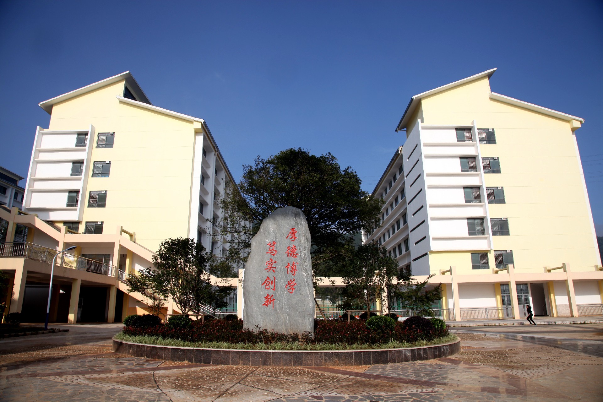 1658279681135643.jpg 1658279681135643.jpg