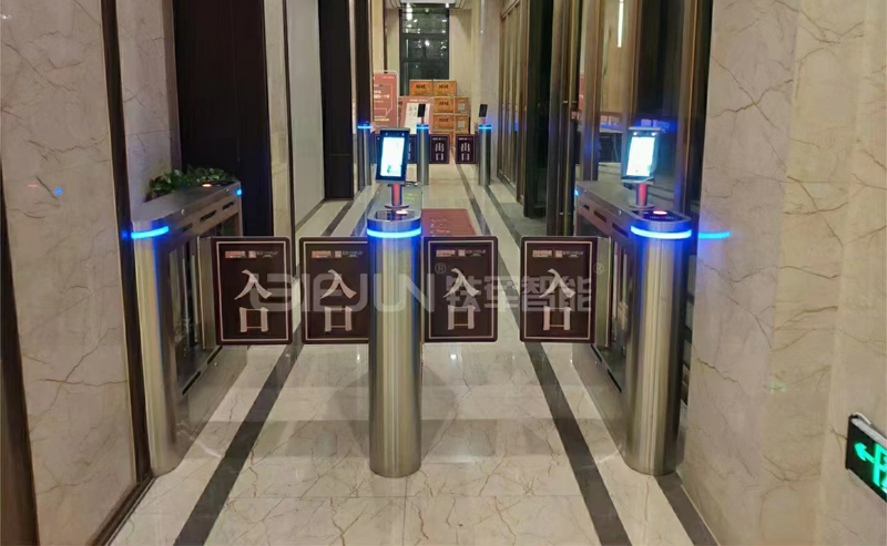 智能人行通道閘機界面設計的優化