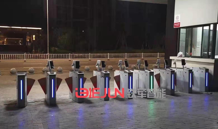 翼閘、速通門和擺閘哪一款閘機(jī)更適合安裝在寫字樓進(jìn)出口？