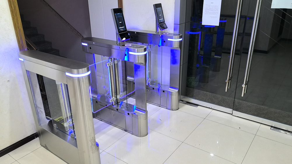 1740455703195663.jpg 3.jpg