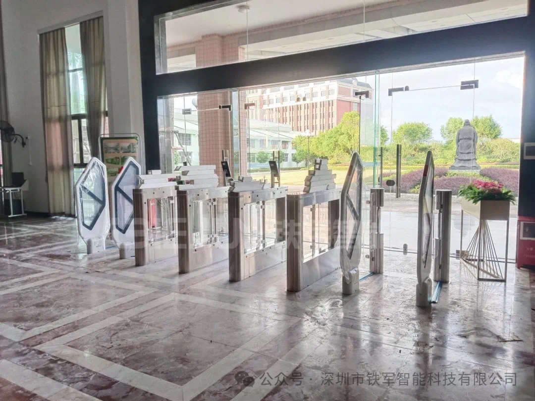 告別擁堵！校園閘機如何實現千人/小時極速通行？